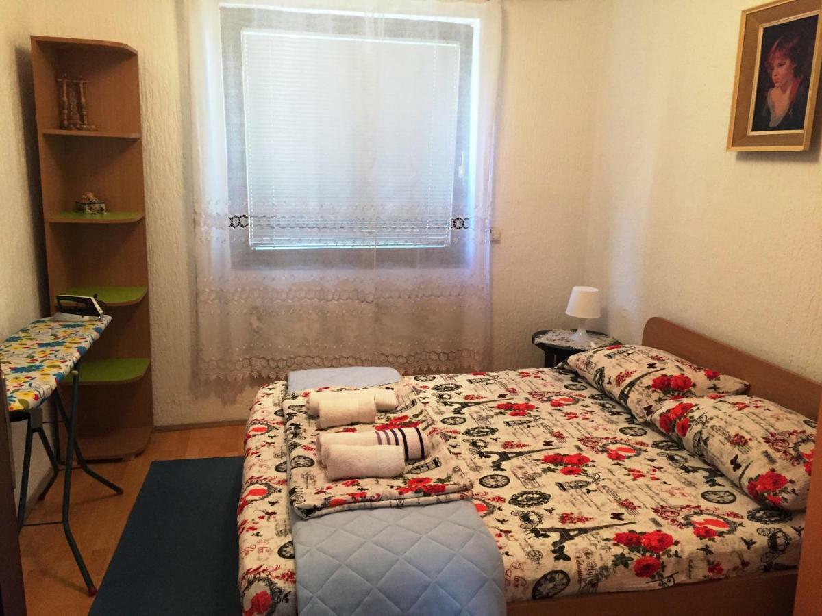 Nis Apartman Exterior foto