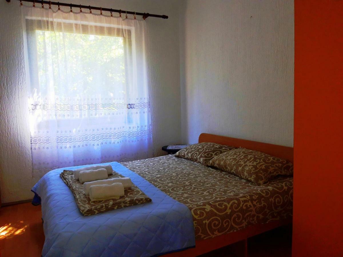 Nis Apartman Exterior foto