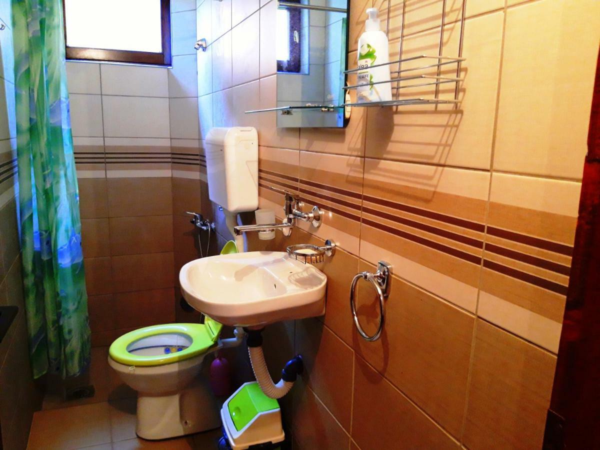 Nis Apartman Exterior foto
